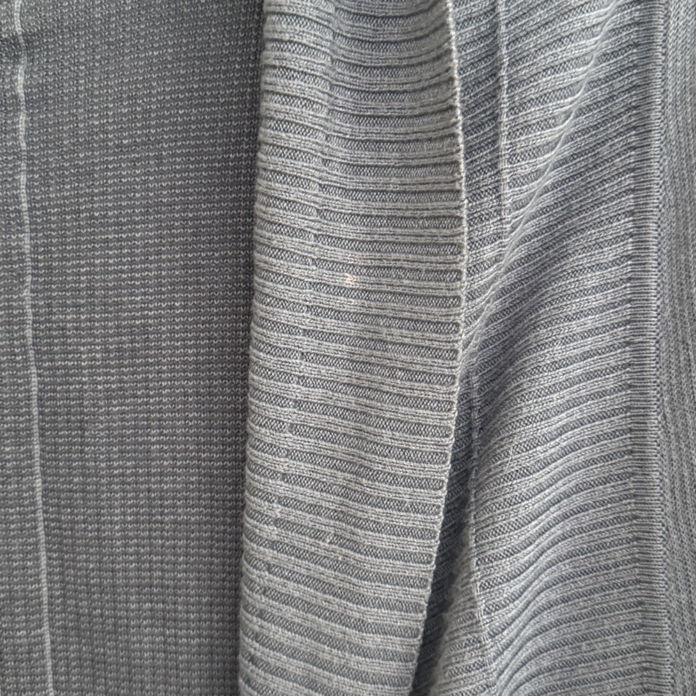 Lululemon Transformation Wrap Heathered Blurred Grey / Coal - 6 - Picture 12 of 12